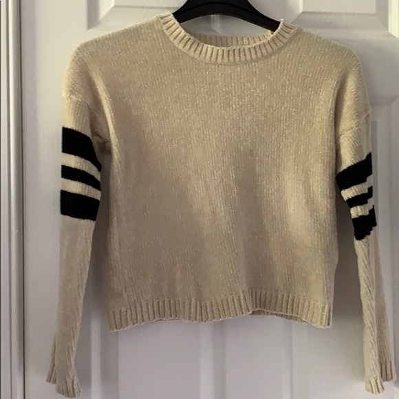 cream sweater - Picture 1 of 2